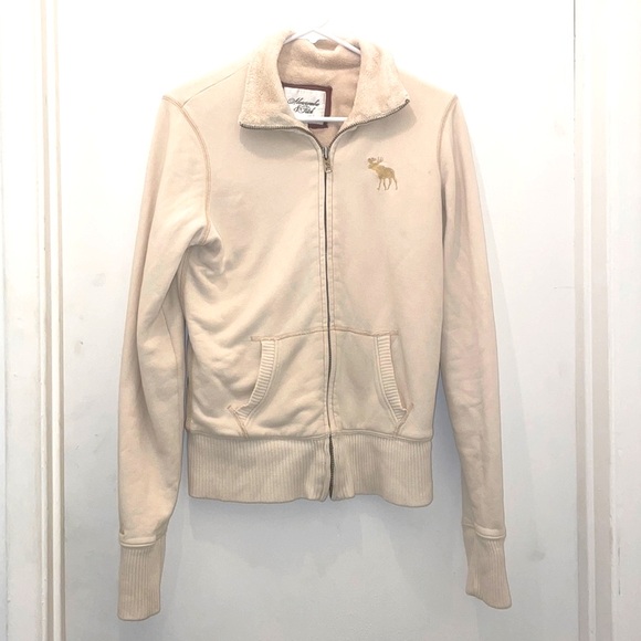 Abercrombie & Fitch Jackets & Blazers - Abercrombie and Fitch cream sherpa long sleeves cotton jacket comfy large